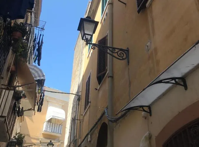 Via Dell'azzurra 3* 바리