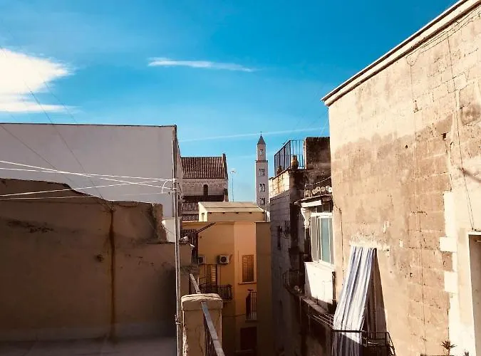 Via Dell'azzurra Panzió 3*