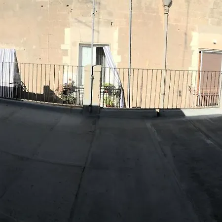 Via Dell'azzurra 3*