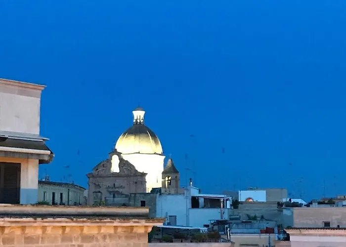 Via Dell'azzurra 3* בארי