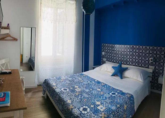 Nocleg ze śniadaniem Via Dell'azzurra 3*